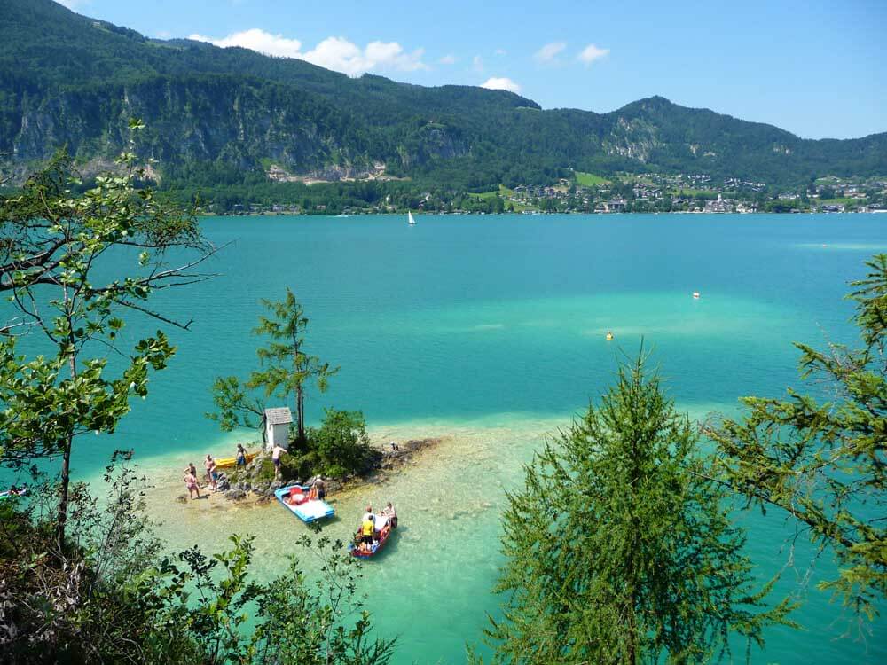 Badeurlaub. Seeblick am Wolfgangsee, Österreich